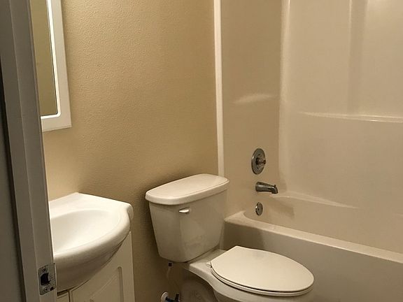 4th image of 8813 Elm Ave #A