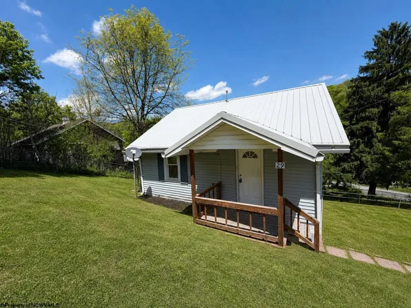29 F St, Morgantown, WV 26501