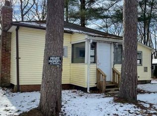 8 Laurel Ave, Ashburnham, MA 01430