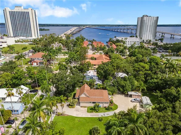 1605 Hough St, Fort Myers, FL 33901
