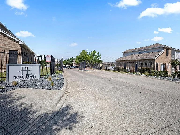 Prairie Estates — Photo 37