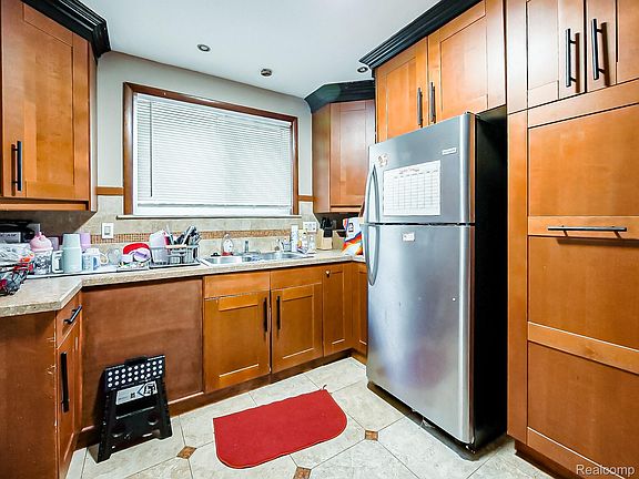 5th image of 4826 Yorkshire Rd