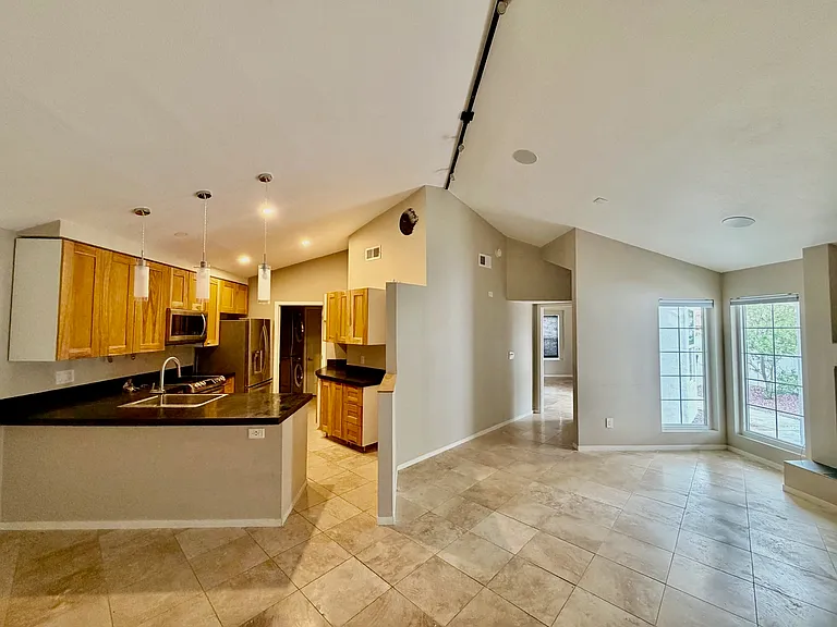 4121 E San Gabriel Ave — Photo 4
