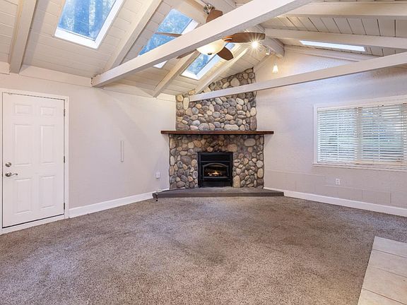 3rd image of 159 Hillside Ave