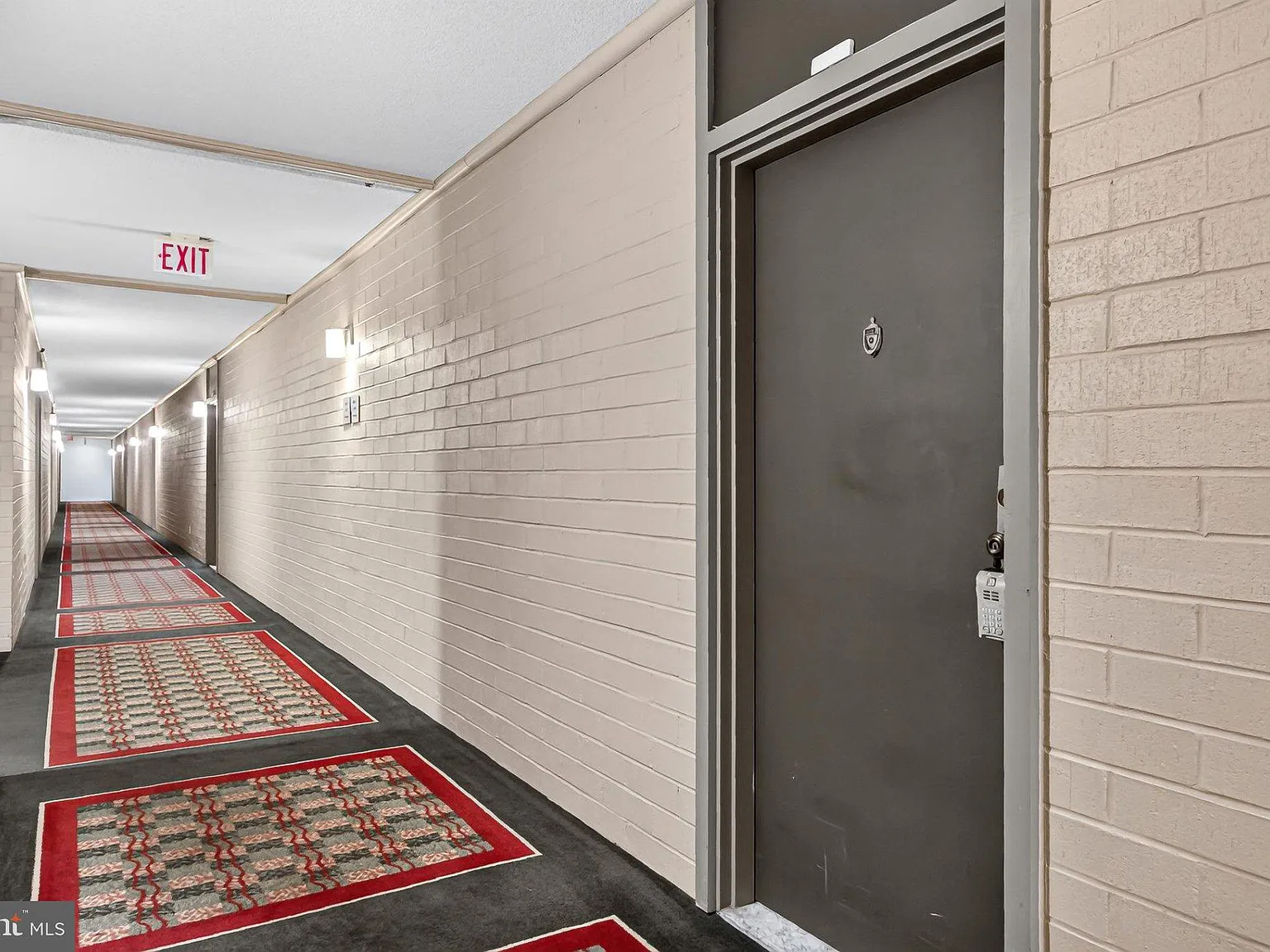 1 bed, 1.0 bath, 785 sqft, $1,900 — Photo 4