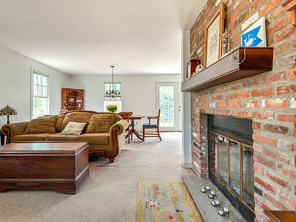 5th image of 35 Surfside Rd