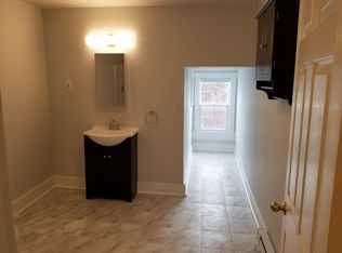 303 N Main St APT B, Mount Airy, MD 21771