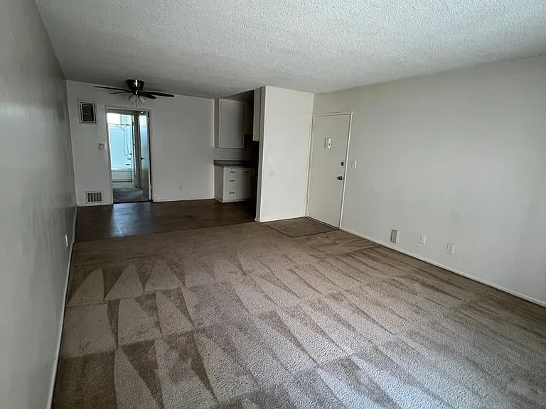 The Burbank Towers — Photo 8
