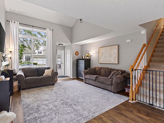 3rd image of 2507 Yellowstone Dr #89