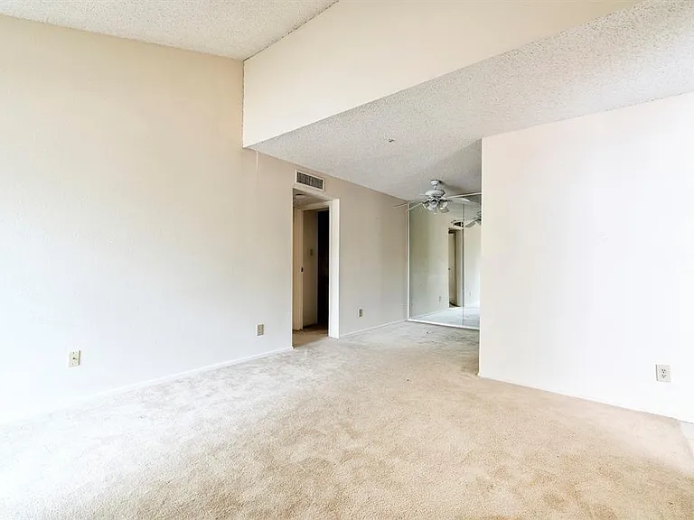 7900 N Stadium Dr #22 — Photo 10