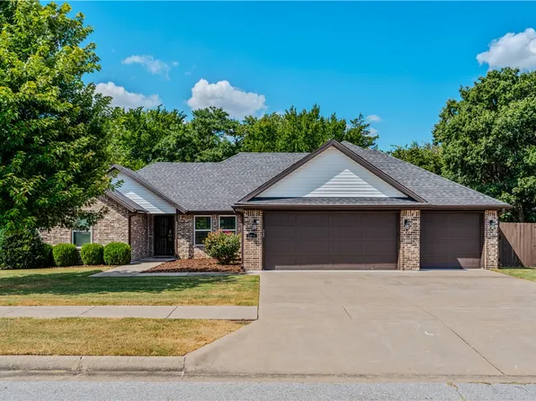 5044 E Talon Trl, Fayetteville, AR 72701