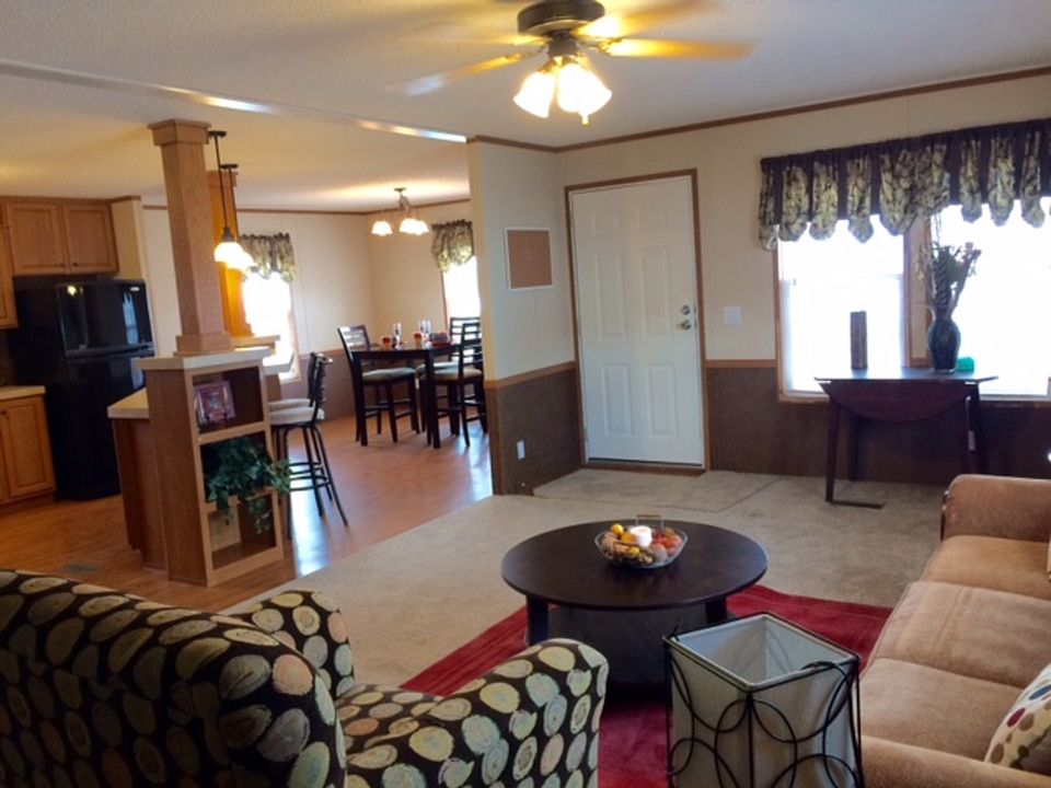 1st image of 3285 Eric Blvd