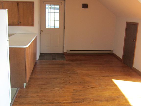 Kitchen/Dining Areas