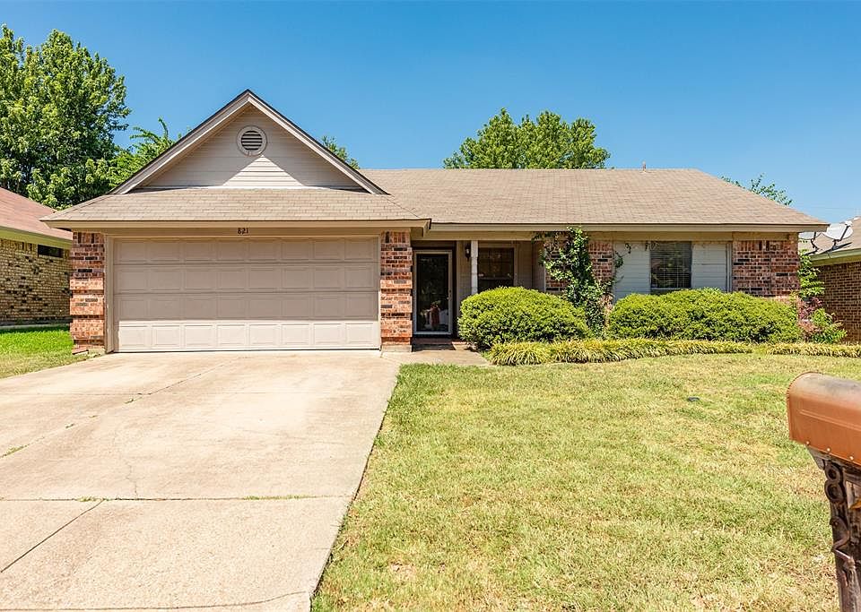 1st image of 821 Trevor Way