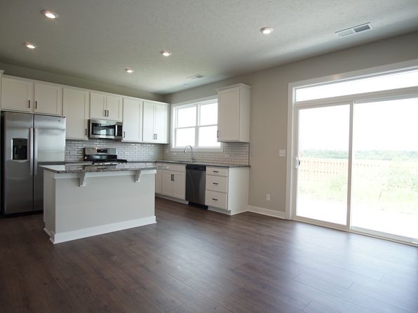 4852 White Chapel Dr