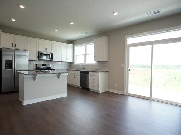 4852 White Chapel Dr, Newburgh, IN 47630