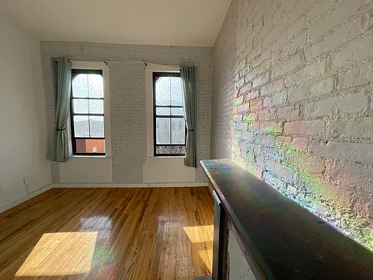 Rented by Fave Realty Inc | media 11