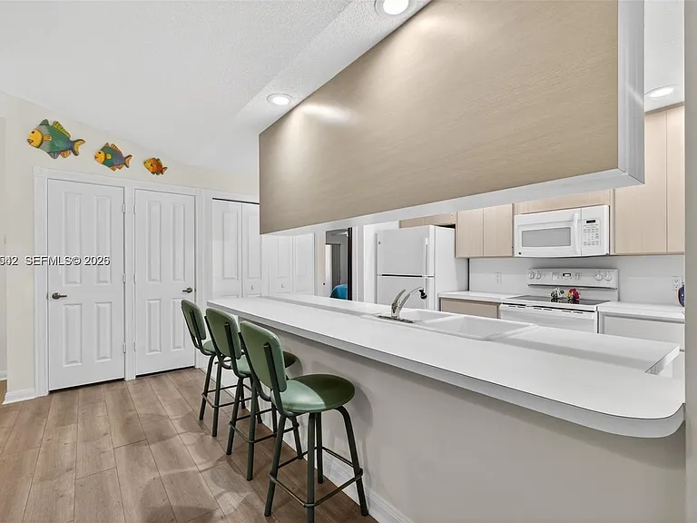 7102 Geminata Oak Ct #7102 — Photo 21