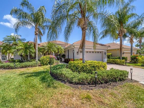 3rd image of 13853 Siena Loop