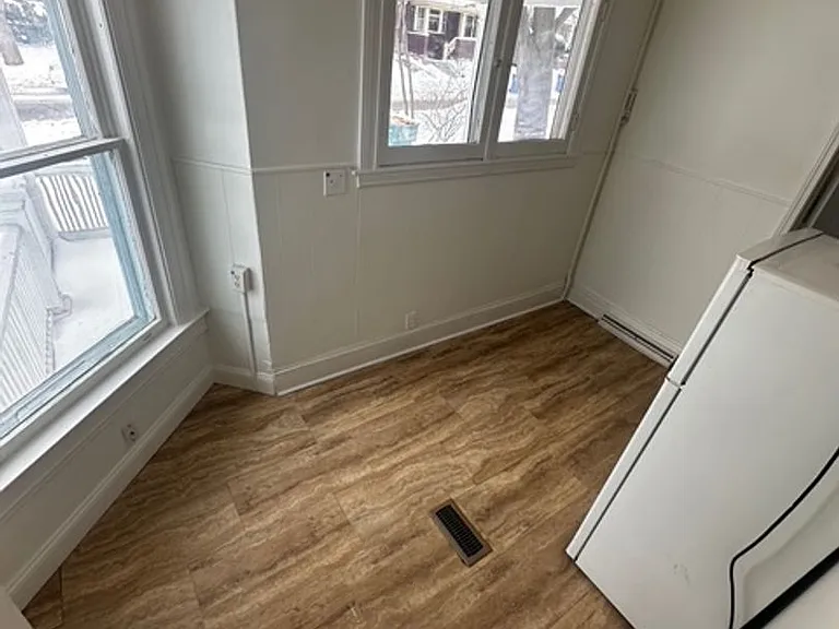 51 Alliance Ave — Photo 4