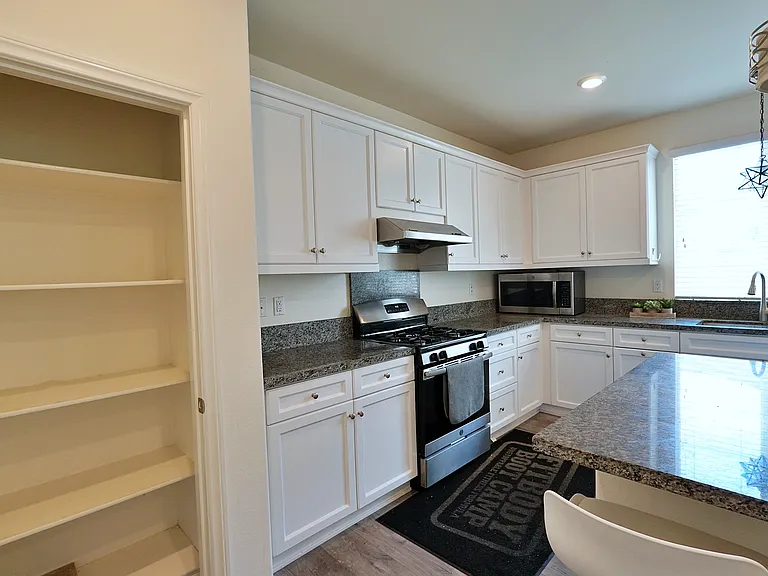 3176 E Olympic Dr — Photo 5