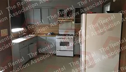 204 Jason Dr — Photo 4