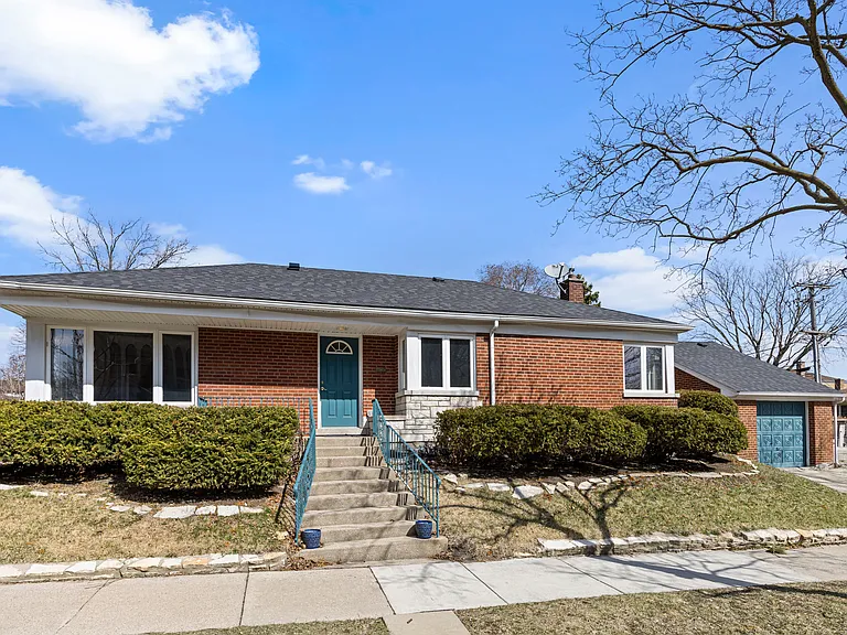 1100 Edmer Ave — Photo 21