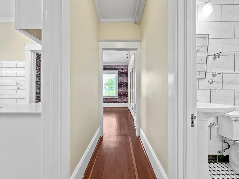 810 NE Couch St — Photo 12