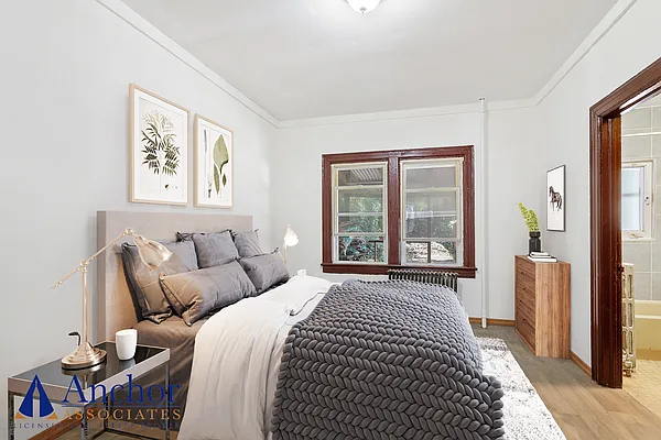 Rented by Anchor Associates | media 2