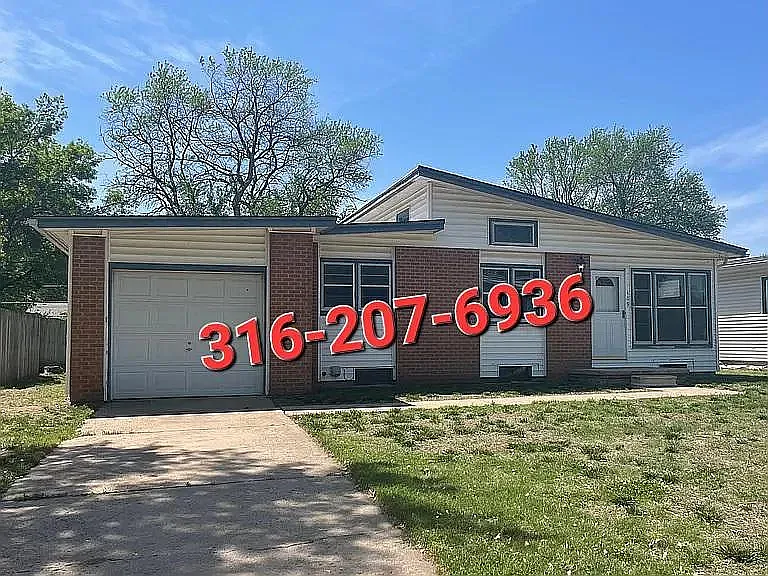 409 S Westview Dr — Photo 1