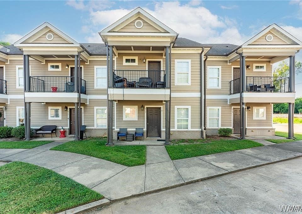 1st image of 917 Homewood Dr Unit 4