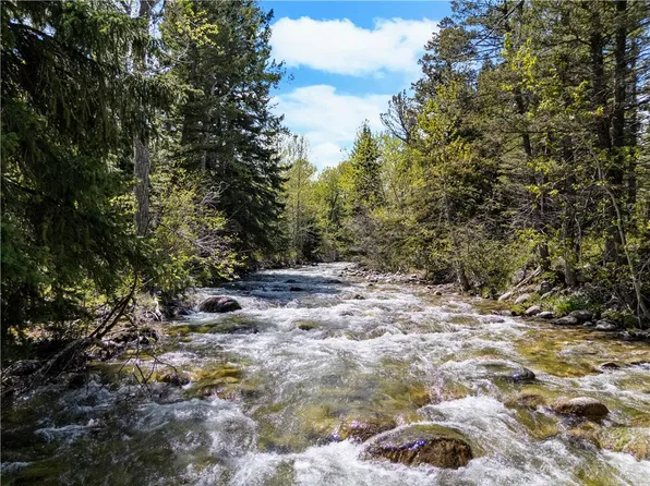 17 Water Works Rd, Red Lodge, MT 59068