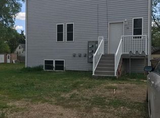 11 8th Ave NW APT 3, Minot, ND 58703