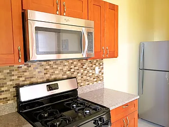 Rented by Rapid Realty Cobble Hill