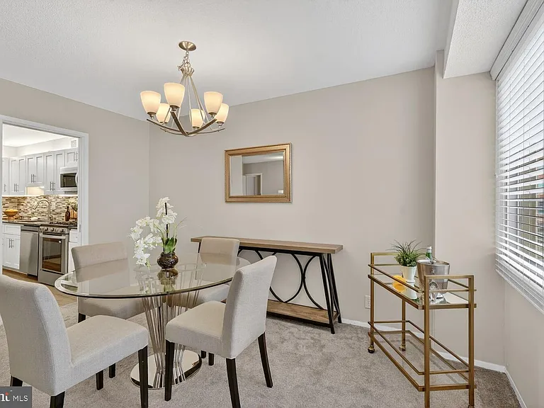 4515 Willard Ave #1112S — Photo 5