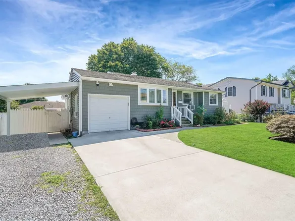 26 Douglass Street, Brentwood, NY 11717