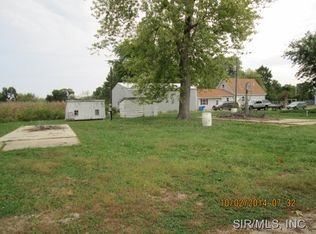 311 W Railroad St, Beckemeyer, IL 62219