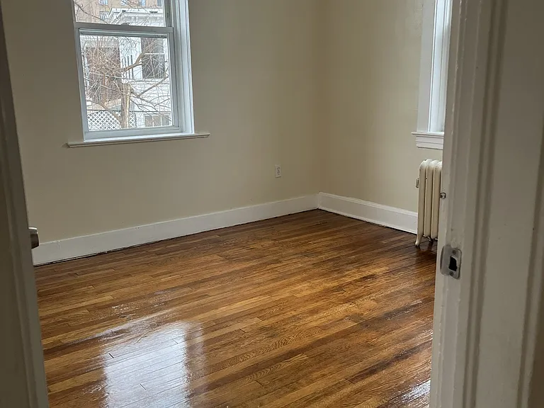 Gray Pl — Photo 3