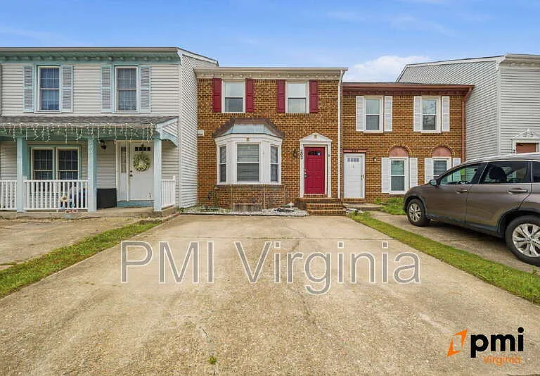 202 Stonehall Ct — Photo 1