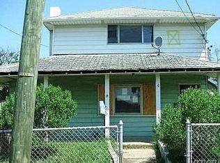 6 3rd St, Jamaica, NY 11422