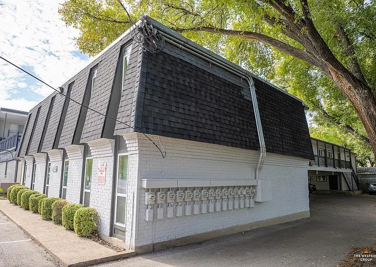 side building view
