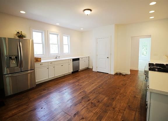 5th image of 42 Varna Ln