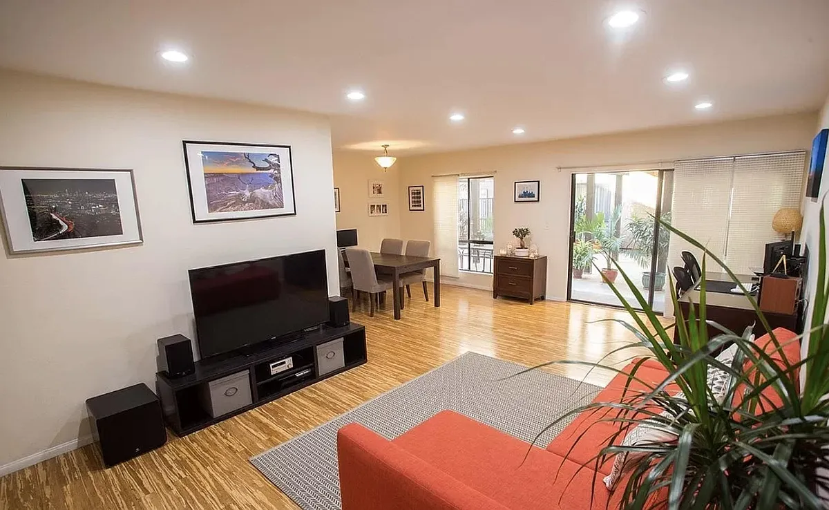 Building Photo - 1735 N Fuller Ave #120