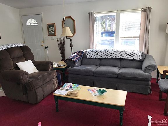3rd image of 12533 Alderwood Dr