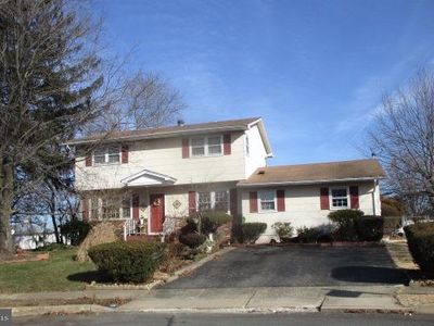 5 Spruce Ct, Trenton, NJ, 08610