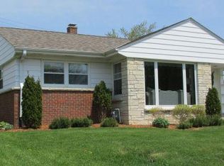 4618 W Anthony Dr, Greenfield, WI 53219