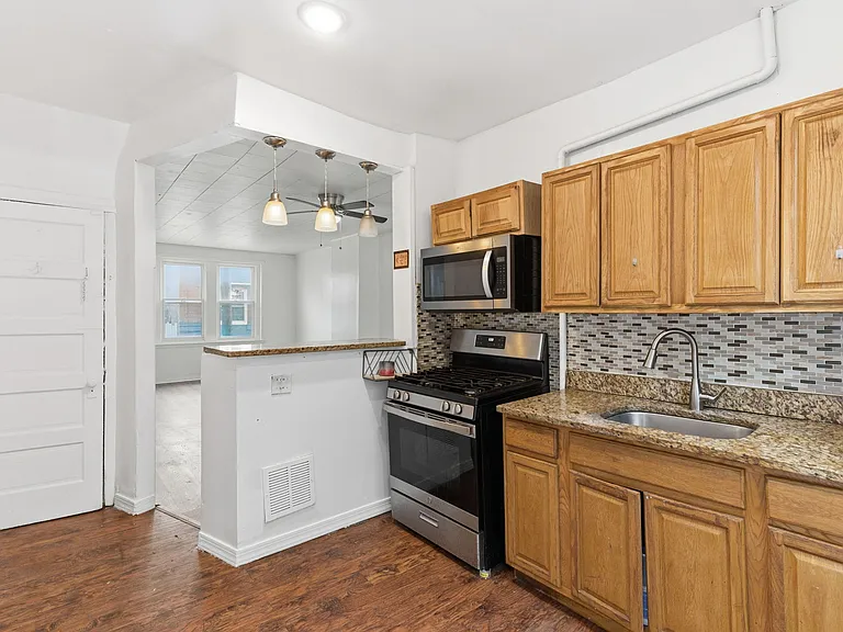 4120 N Darien St — Photo 10