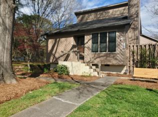 1952 Stonewood Dr, Winston Salem, NC 27103