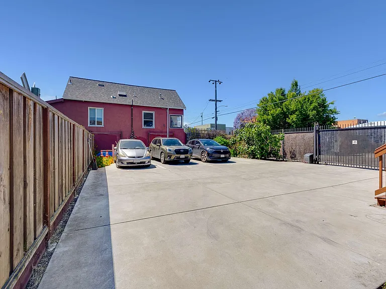 2339 Adeline St #2339 — Photo 17
