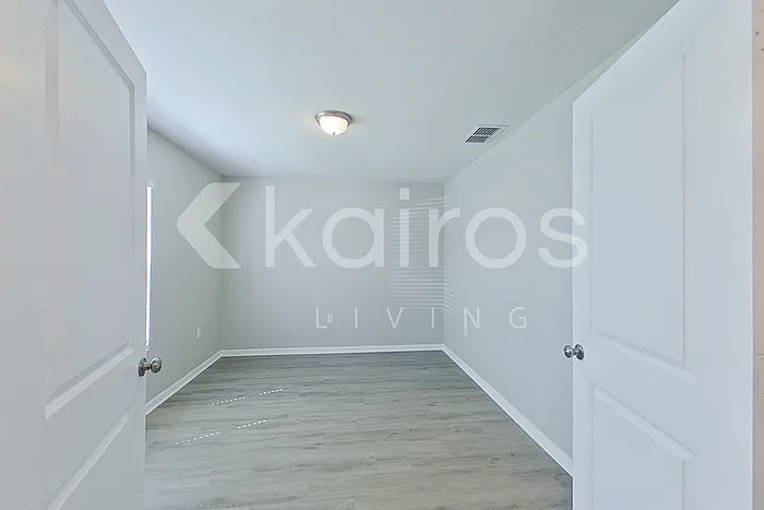 3 bed, 2.0 bath, 1650 sqft, $1,795 — Photo 4